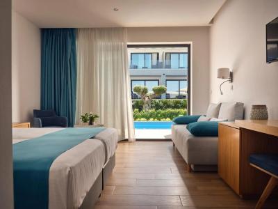 Cavo Orient Beach & Suites - 5