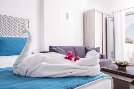 Blue Waves Suites & Apartments - 4