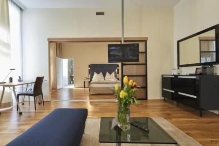 HiLight Suites - 116