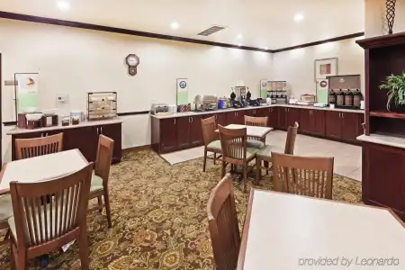 Comfort Inn & Suites Galveston Central Island near Pier - 16