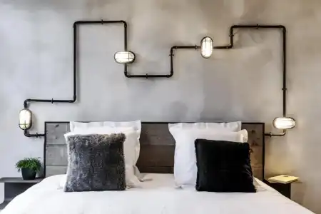 Upstairs - 28
