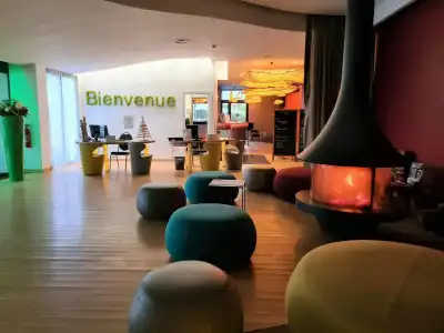 C Suites - 40