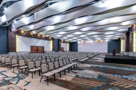 Doubletree by Hilton Cedar Rapids Convention Complex - 19