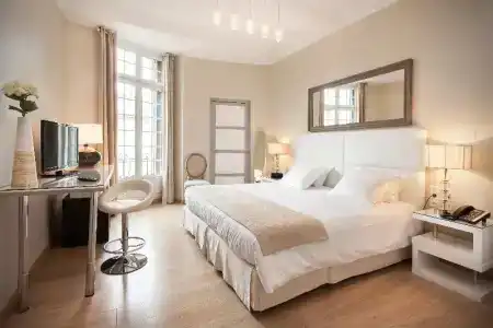 Hôtel De France - 28