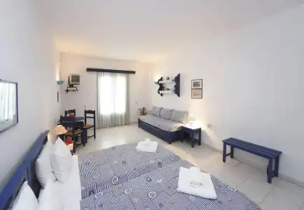 Sea View Studios - 17