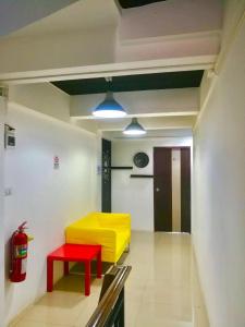 BB House Budget & Boutique - 10