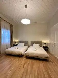 Castellano & Suites - 66
