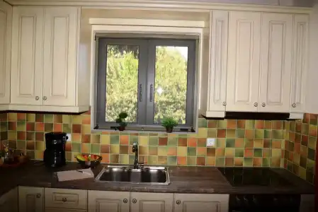 Dio Escapes Houses - 21
