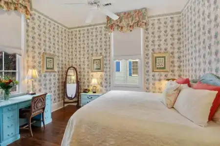 Maison Perrier Bed & Breakfast - 2