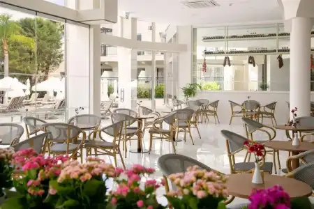 Louis Paphos Breeze - 24