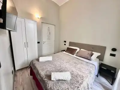 Român Holidays Hostel - 11