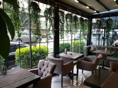 Home Boutique - 18