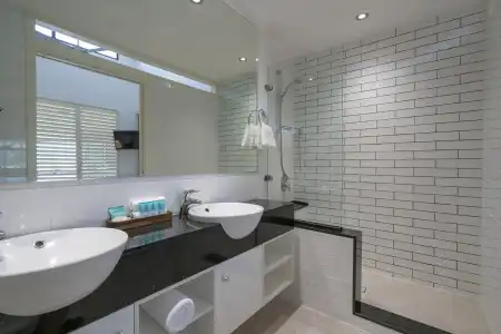 Saltwater Luxury Apartments - 25