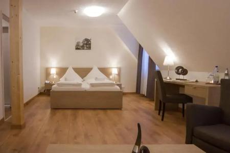 Bernstein Acamed Resort - 40