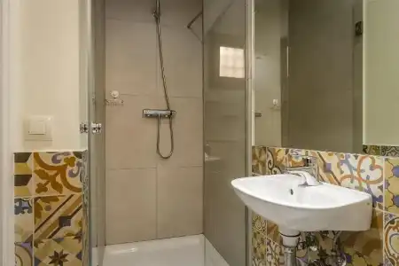 YIT Puerta Bisagra - 43