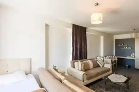 Rainbow Suite - 58