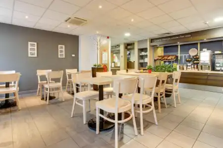 B&B Reims Centre Gare - 24