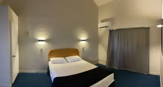 Rayland Epsom Motel - 23