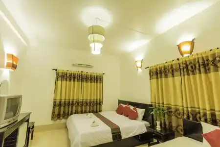 Bou Savy Guesthouse - 4