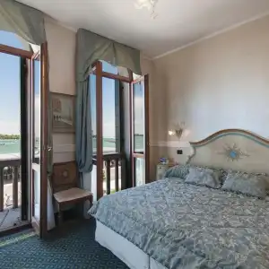 Riviera - 26
