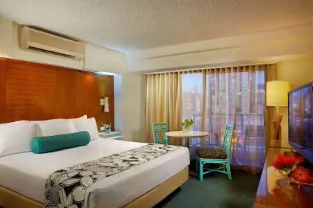 Oasis Waikiki - 3