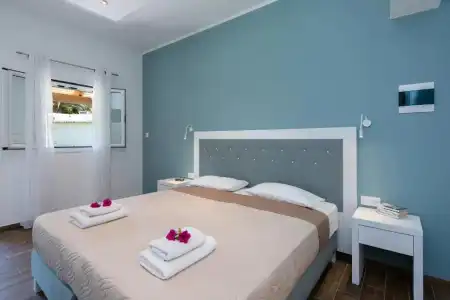 Anita - 37