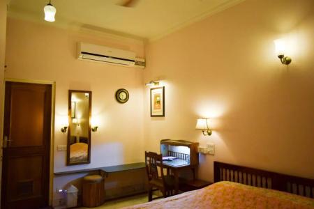 Arya Niwas - 34