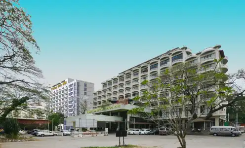 Yangon International - 10