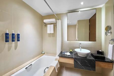 Four Points by Sheraton Shanghai, Daning - 81