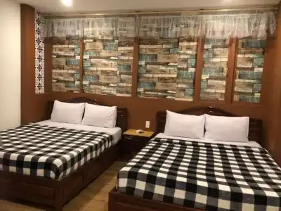 Hoang Yen Nhi - 37