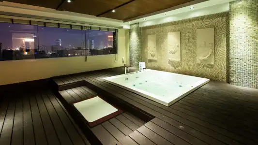 Lohas Residences Sukhumvit - 22