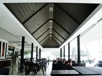 Iyara Beach & Plaza - 24