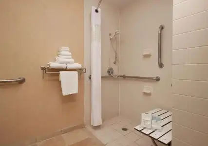 Hampton Inn Laredo - 41