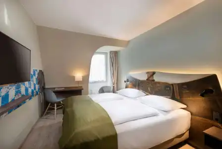 ibis Styles - 2