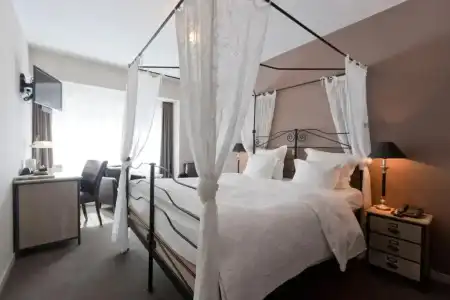 De Hofkamers - 6