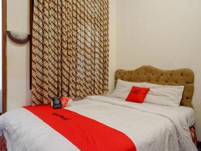 RedDoorz at Golden Inn Tugu Yogyakarta - 36