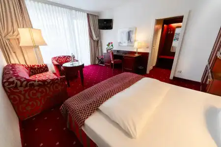 Bernstein Villa Kastania - 1