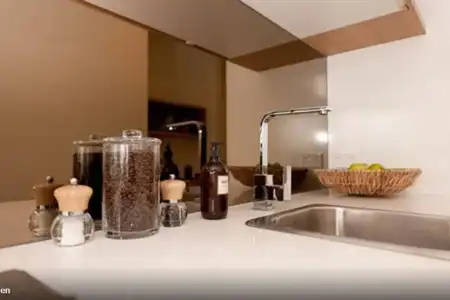 Vine Serviced Apartments - 25