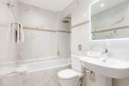 Best Western des Orangers - 245