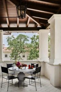 Commodore Perry Estate, Auberge Collection - 14