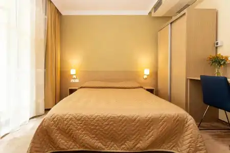 Geneva - 22