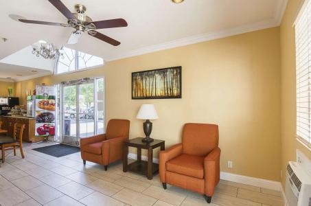 Hampton Inn Fresno Airport - 15