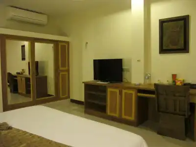 OYO Baan Tong Tong Pattaya Resort - 5