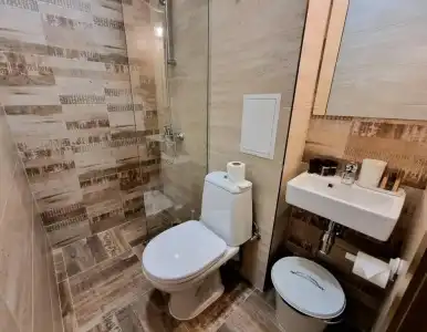 BOUTIQUE Entry E - 35