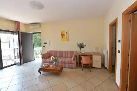 Miramare Residence Guest House - 73