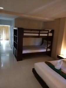 Island Patong Beachfront Apartments - 62
