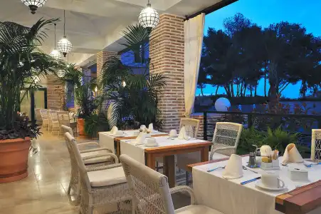 Gran Marbella Resort & Beach Club - 11