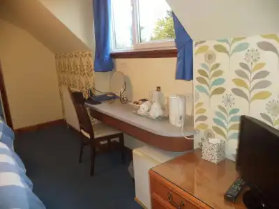 Acer Lodge Guest House - 4