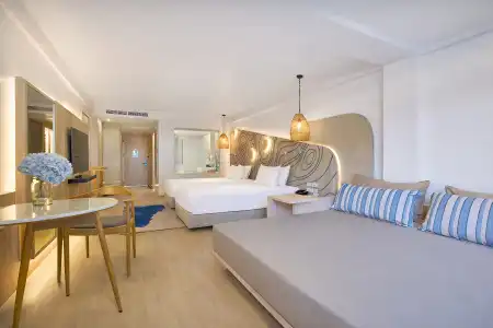 LIV Phuket Patong Beachfront - 26