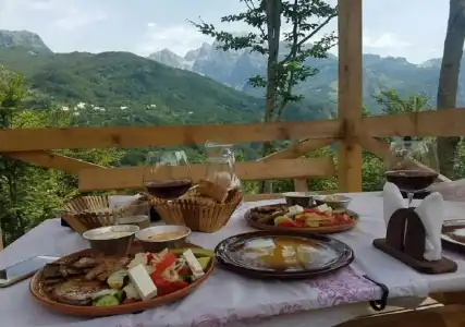 Thethi Paradise & Restaurant - 6